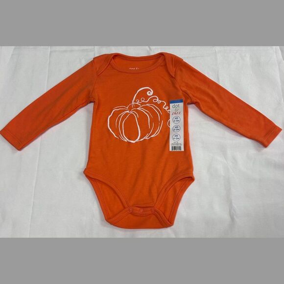 NWT Newborn Dot & Zazz 6-9 M Orange Sketchy Pumpkin Long  Sleeved 1-Piece Carrot - Picture 3 of 8